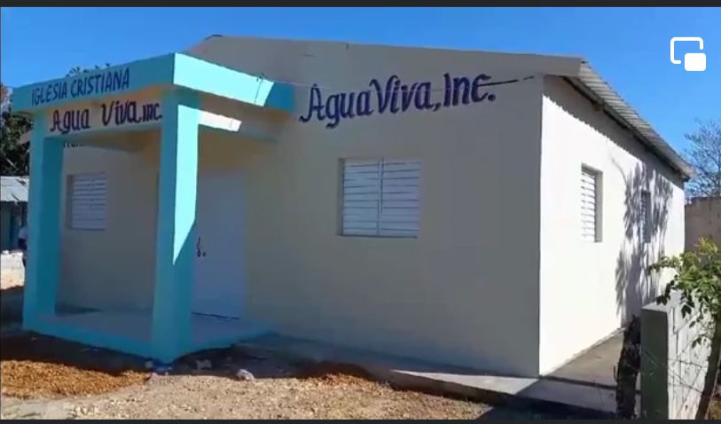 Alcalde Cheo  Paredes Inaugura Iglesia Evangelica Agua Viva.