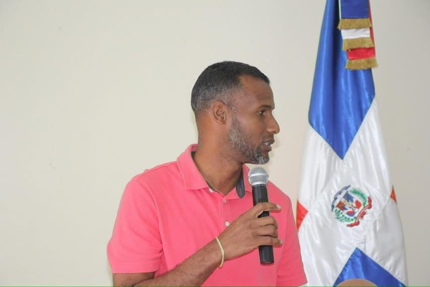 Ayuntamiento de El Factor anuncia entrega de títulos de propiedad a familias beneficiadas del municipio